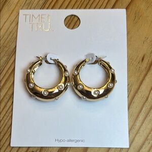 Time and Tru Gold Hoop Earrings with Pearls